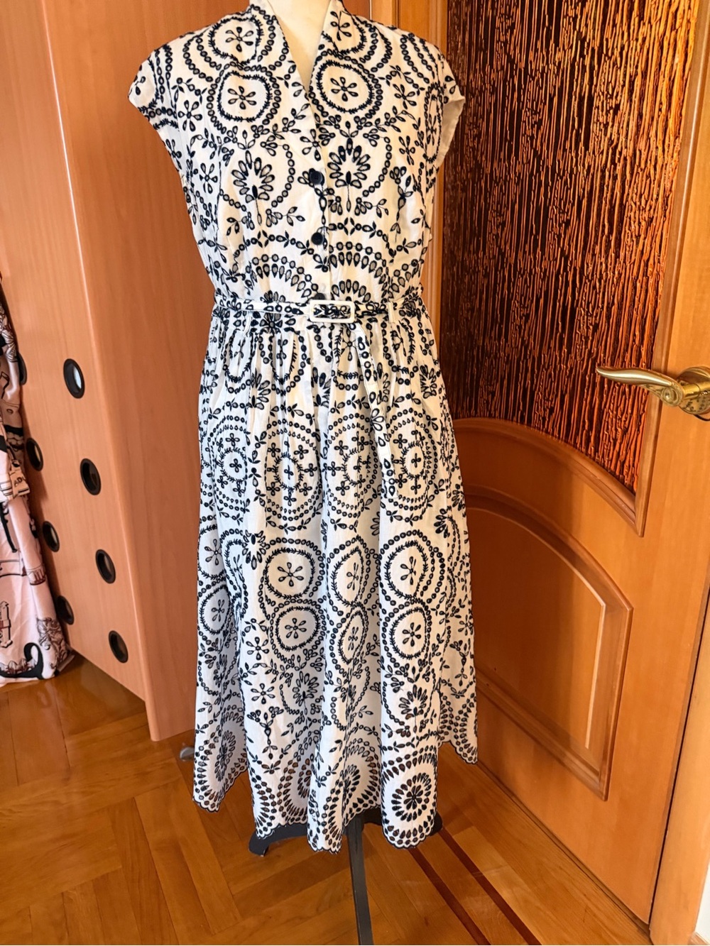 Zara ZW collection Embroidery belted Dress White & Dark navy Sz XL - Picture 6 of 16